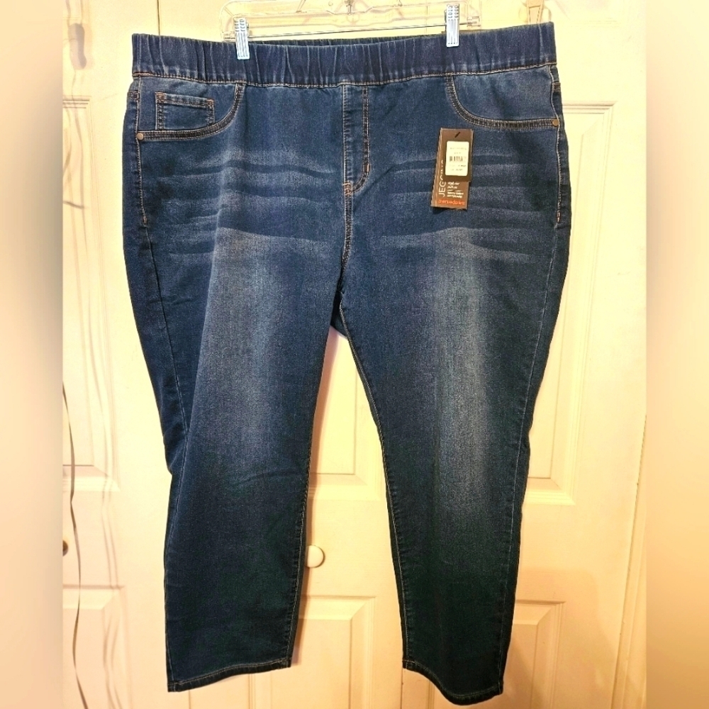 #395 Avenue Demin- High Rise Pull-on Jeggings- Size: 26WP-28WP